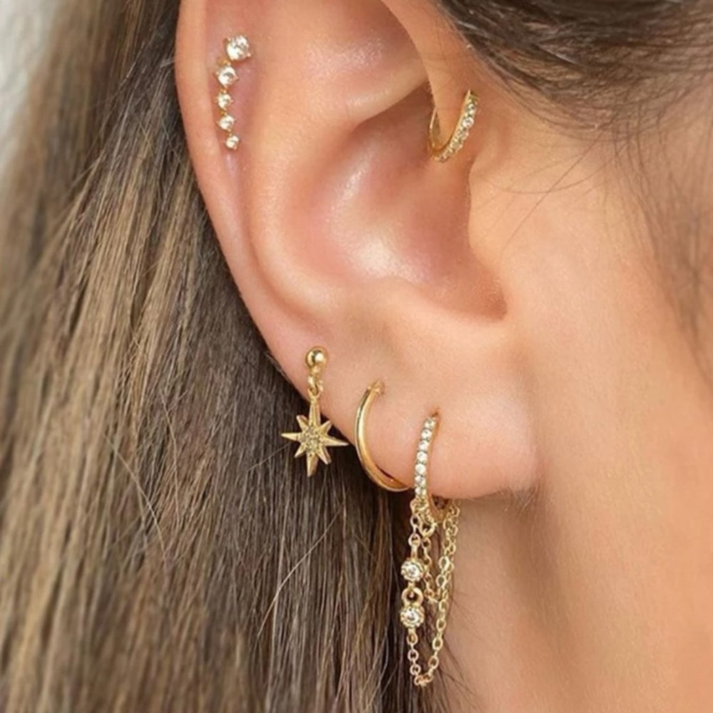 Trendy Gold cuff and earring set - Picture 1 of 5